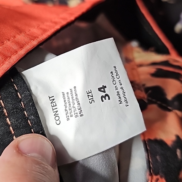 O'Neil size 34" orange and black swim shorts - Picture 6 of 6